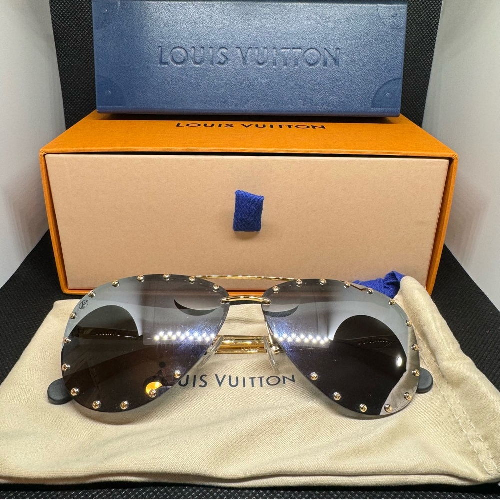 Authentic LV Party glasses